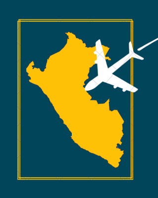 Turista explorando una cascada durante un tour en el norte del Perú